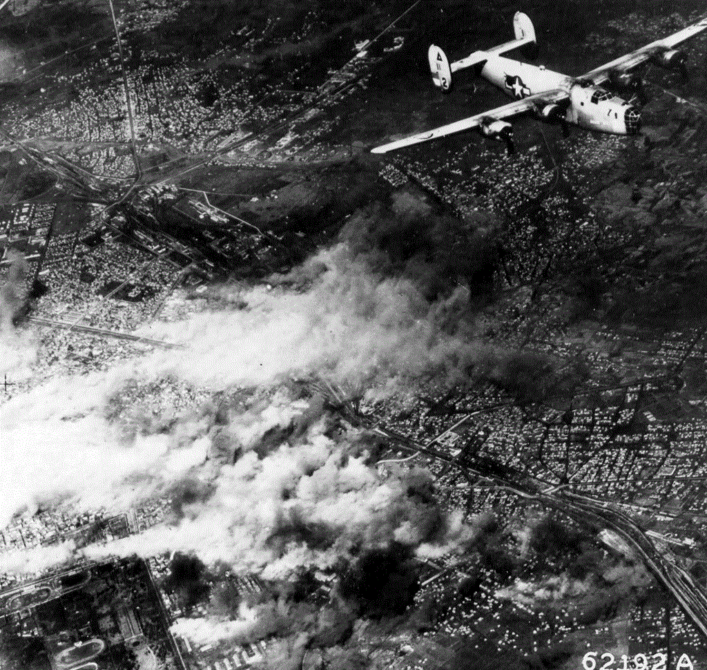 Бомбардировка над София, вероятно на 17 април 1944 г. Снимка Wikipedia
