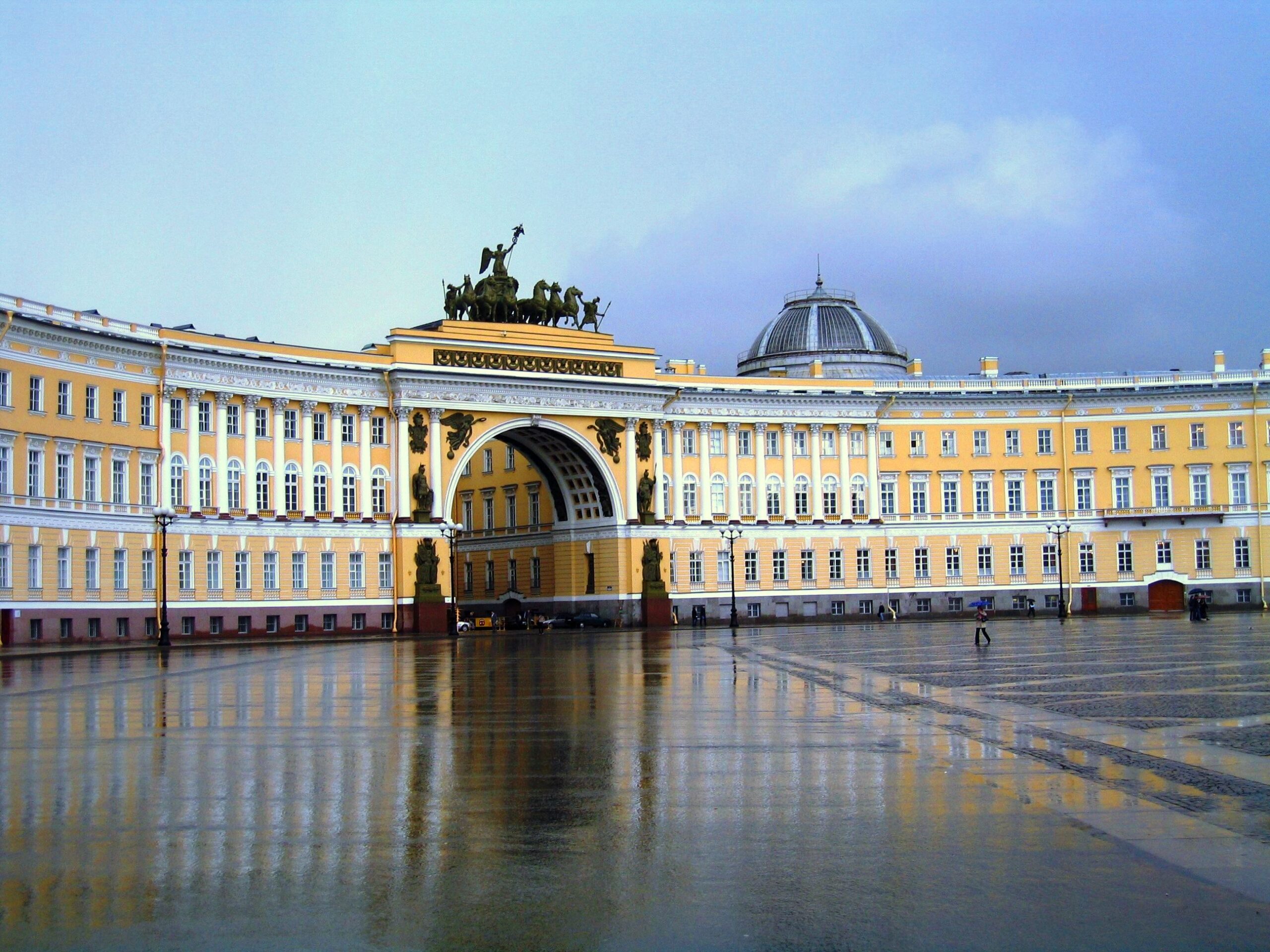 Здание Главного штаба и Триумфальная арка Главного штаба